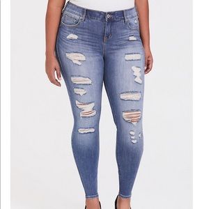 Torrid Bombshell Skinny Jeans Ripped Size 12R